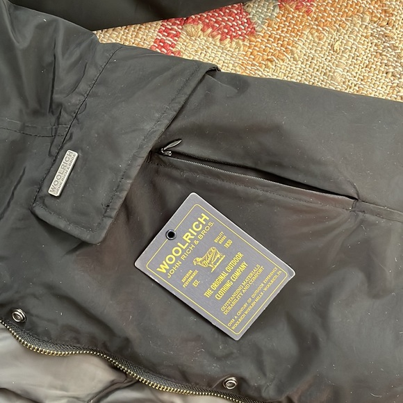 Woolrich Parka - Picture 4 of 4